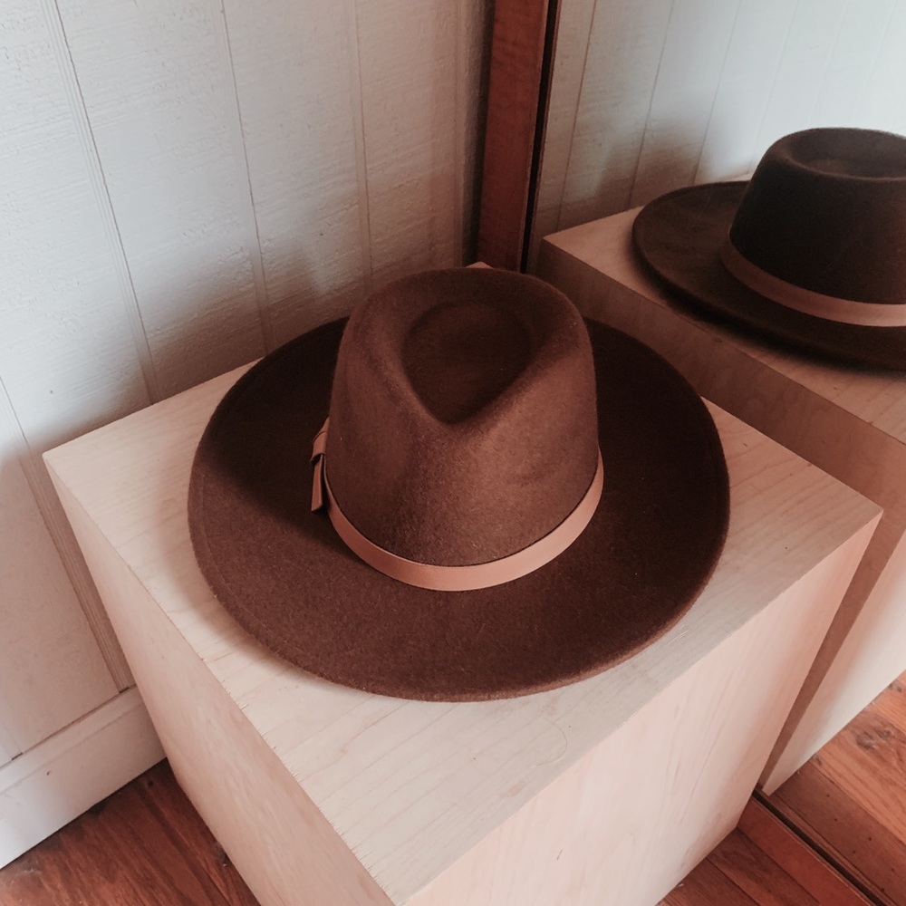 Universal Thread Brown Wide Brim Hat